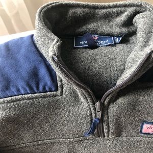 Vineyard vines sweatshirt